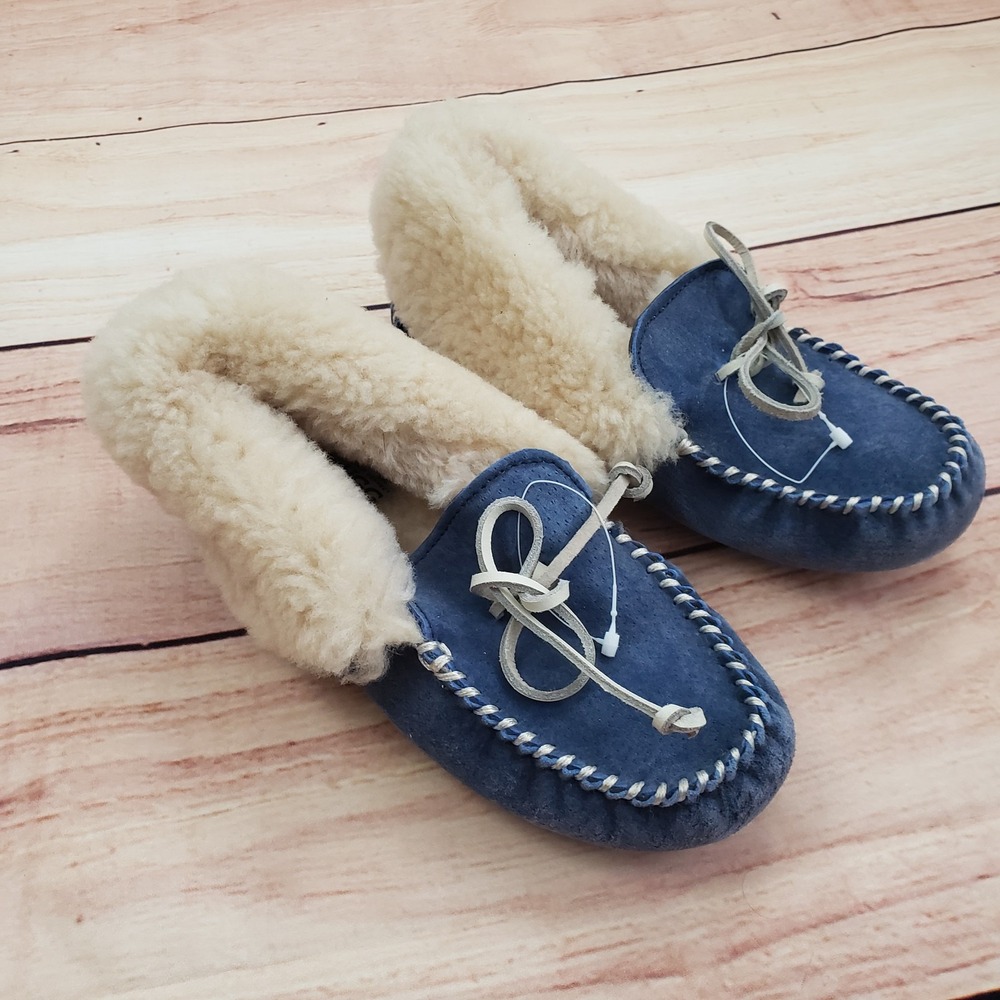 Ugg Shoes Womens Size 4M/5B Blue Sheepskin Moccasin Slippers Fleece Lined Sherpa